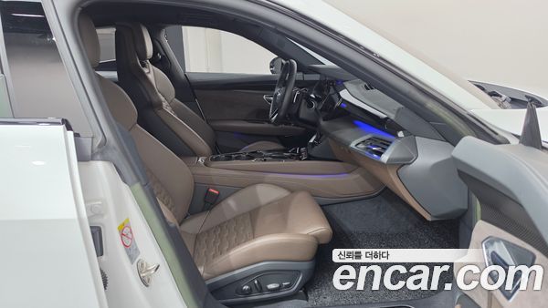 Audi e-tron GT 2023, фото 16