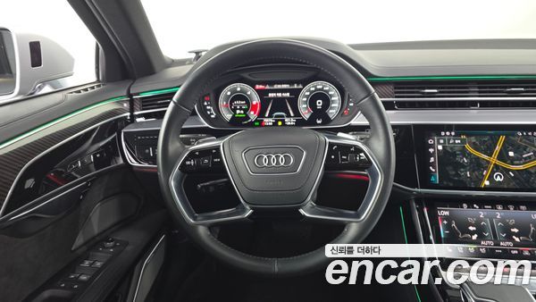 Audi A8 2021, фото 19