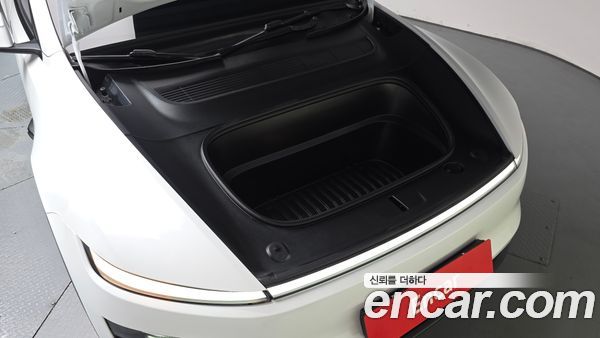 Tesla Model Y 2025, фото 5