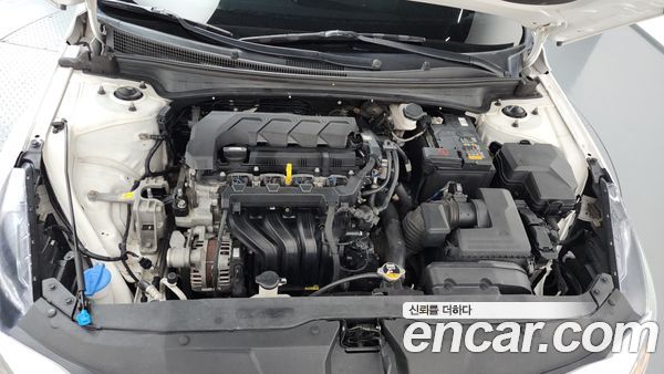 Hyundai Elantra 2021, фото 6