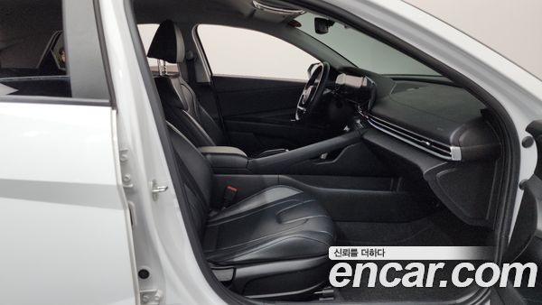 Hyundai Elantra 2021, фото 16