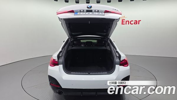 BMW 4 Series 2025, фото 18
