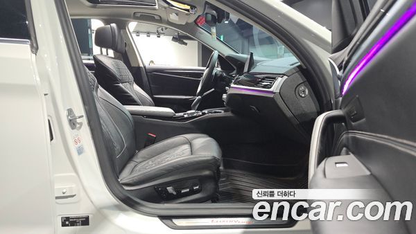 BMW 5 Series 2020, фото 15
