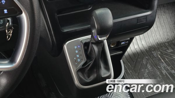 Hyundai Staria 2022, фото 9