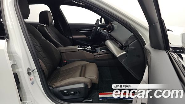BMW 5 Series 2024, фото 15
