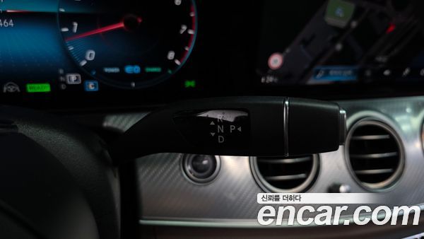Mercedes-Benz E-Class 2021, фото 12
