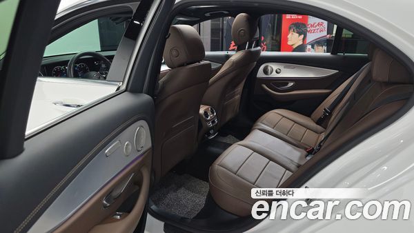 Mercedes-Benz E-Class 2021, фото 16