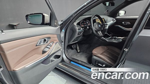 BMW 3 Series 2022, фото 10