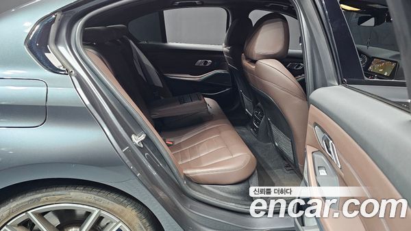 BMW 3 Series 2022, фото 11