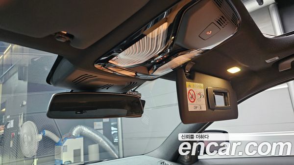 BMW 3 Series 2024, фото 30