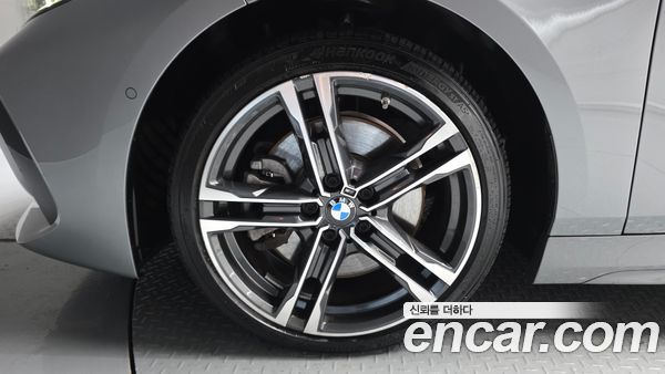 BMW 1 Series 2023, фото 5