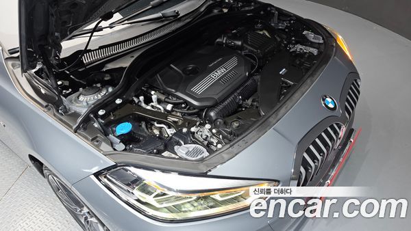 BMW 1 Series 2023, фото 6
