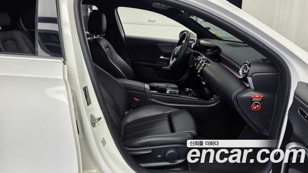 Mercedes-Benz A-Class 2021, фото 11