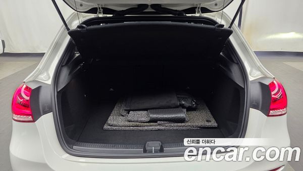 Mercedes-Benz A-Class 2021, фото 20