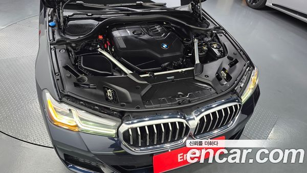 BMW 5 Series 2023, фото 5