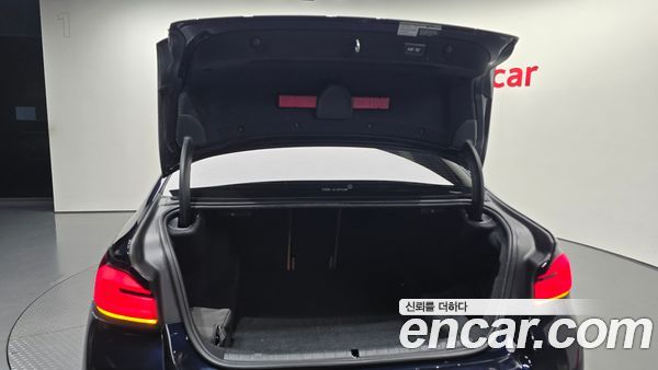 BMW 5 Series 2023, фото 23