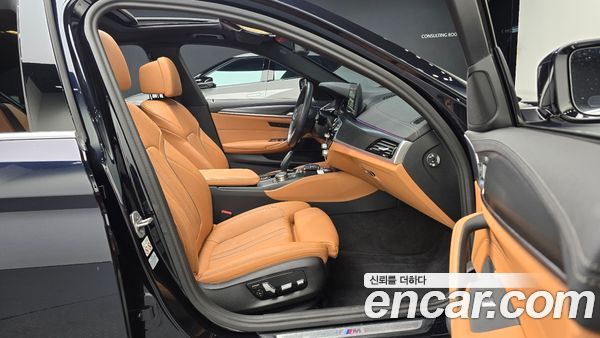 BMW 5 Series 2023, фото 15