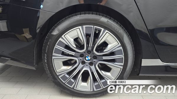 BMW 7 Series 2023, фото 5