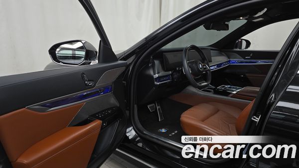 BMW 7 Series 2023, фото 10