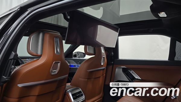 BMW 7 Series 2023, фото 20