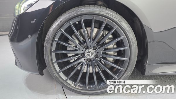 Mercedes-Benz S-Class 2023, фото 5