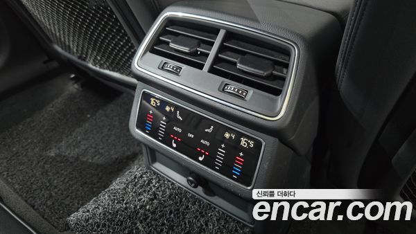 Audi A6 2021, фото 23