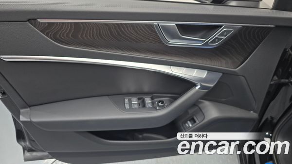 Audi A6 2021, фото 13
