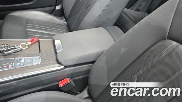 Audi A6 2021, фото 30