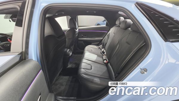 Hyundai Elantra 2022, фото 17