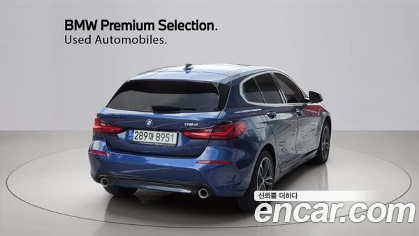 BMW 1 Series 2021, фото 2