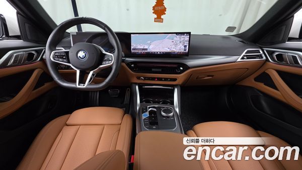 BMW i4 2025, фото 10