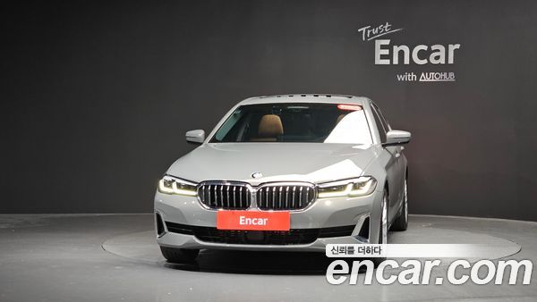 BMW 5 Series 2021, фото 2