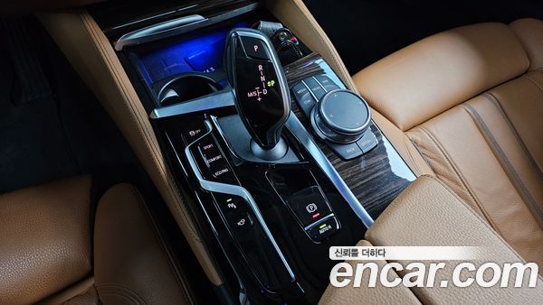 BMW 5 Series 2021, фото 11