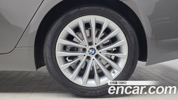 BMW 5 Series 2021, фото 6
