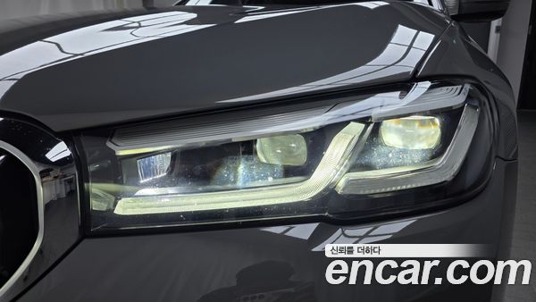 BMW 5 Series 2021, фото 7