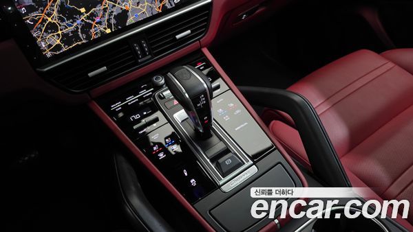 Porsche Cayenne 2020, фото 9