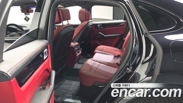 Porsche Cayenne 2020, фото 12