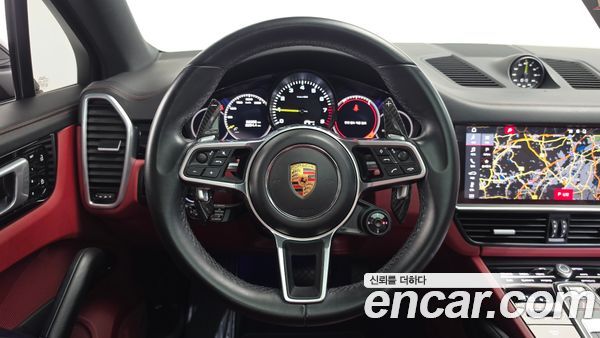 Porsche Cayenne 2020, фото 14