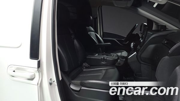 Hyundai Staria 2022, фото 17