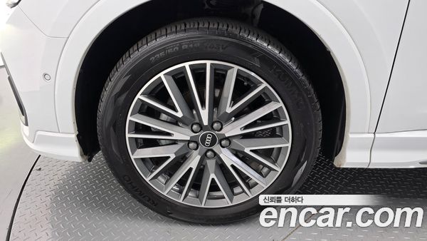 Audi Q3 2022, фото 5
