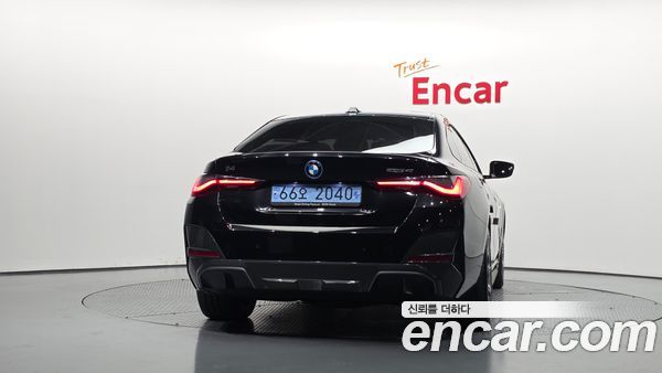BMW i4 2022, фото 4