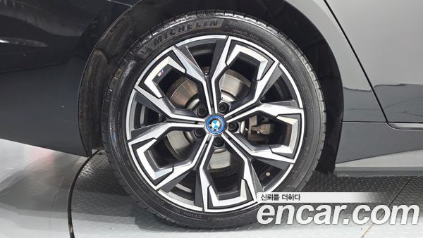 BMW i4 2022, фото 5