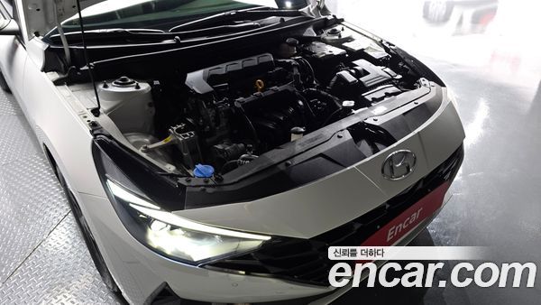 Hyundai Elantra 2023, фото 6