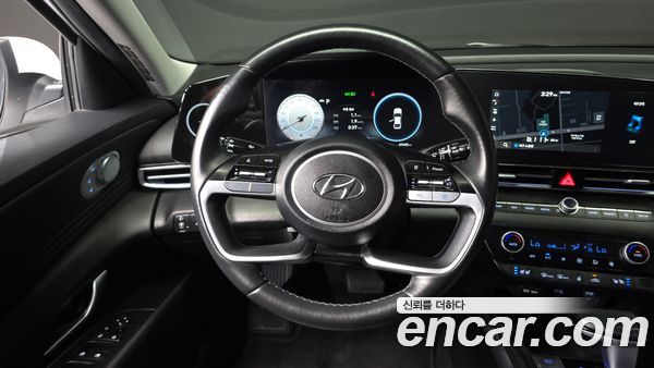 Hyundai Elantra 2023, фото 18