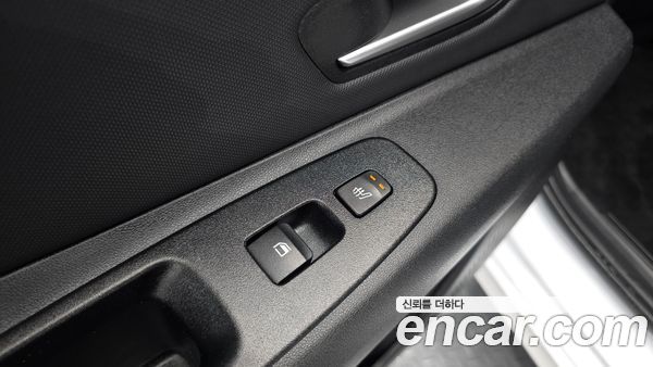 Hyundai Elantra 2023, фото 21
