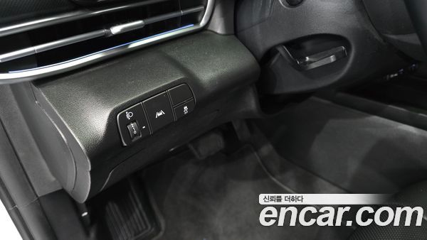 Hyundai Elantra 2023, фото 23