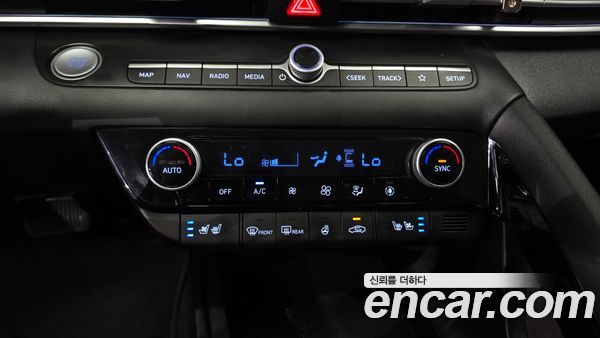 Hyundai Elantra 2023, фото 26