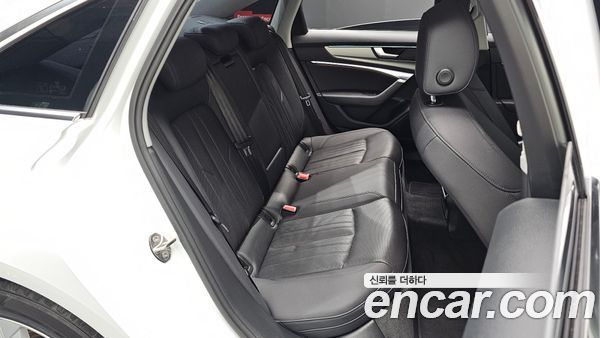 Audi A6 2021, фото 16