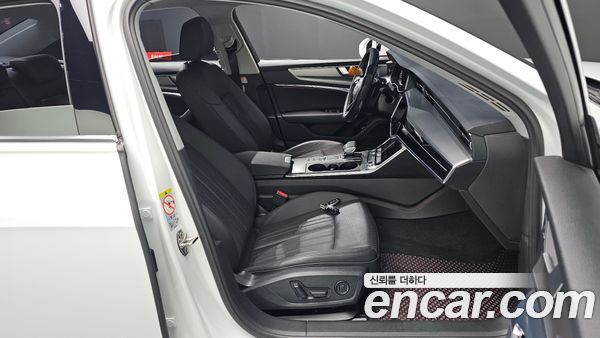 Audi A6 2021, фото 15