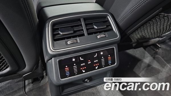 Audi A6 2021, фото 29